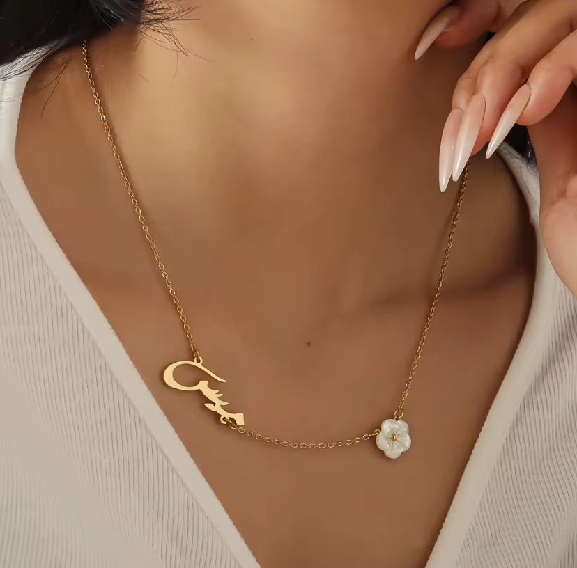 Personalised Arabic Name Necklace - Cherry Flower | WOMEN
